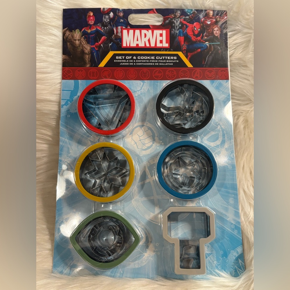 Marvel Avengers Disney - Set of 6 New Cookie Cutters Super Heroes - NIP Metal